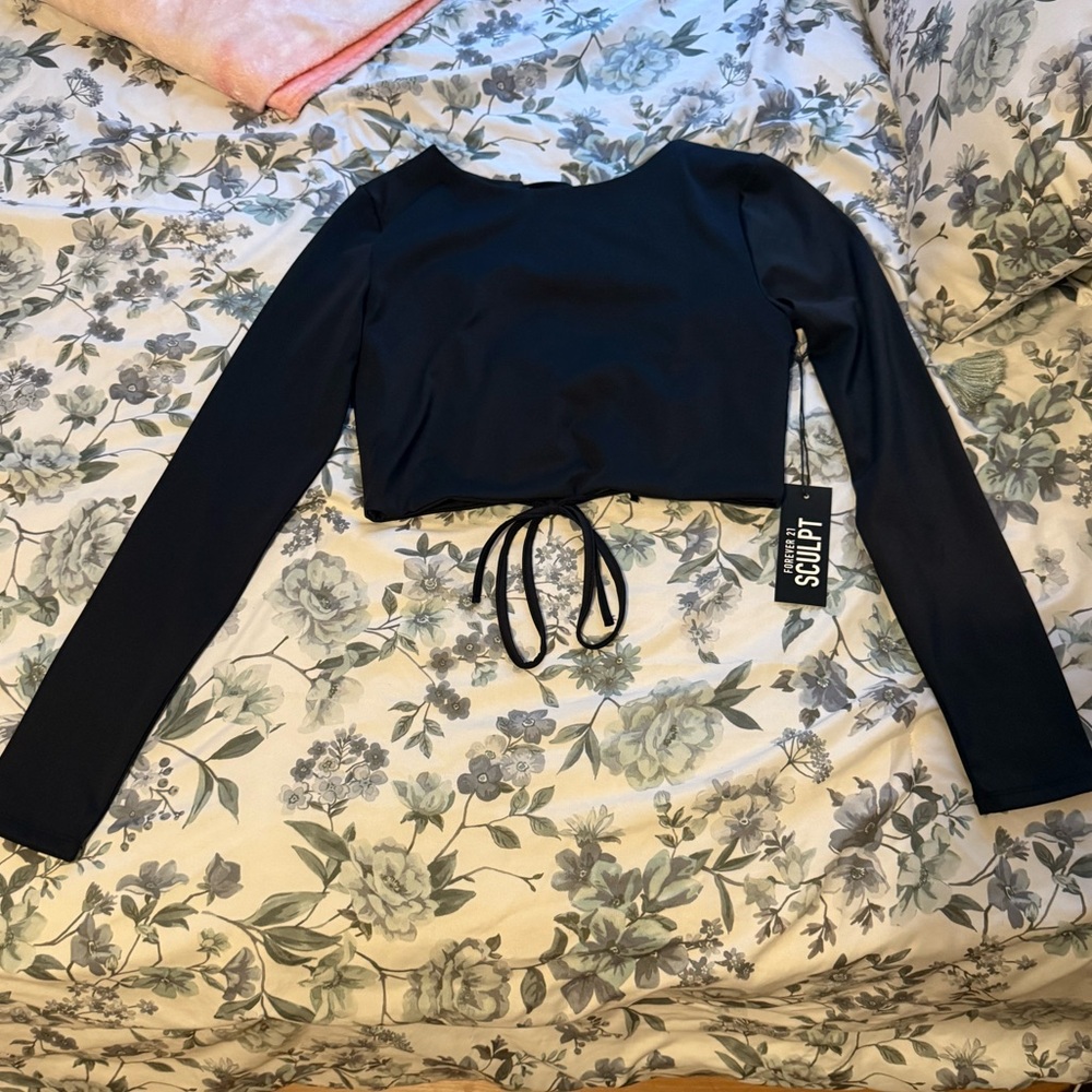 Forever 21 Black Long Sleeve Crop Top